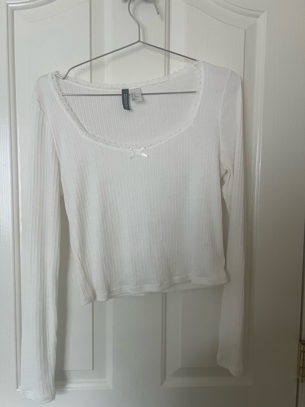 NWOT H&M pointelle White Scoop Neck Top
